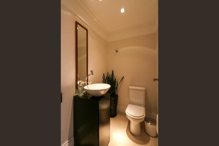 Apartamento à venda com 400m², 5 quartos e 4 vagas Apartamento à venda com 400m², 5 quartos e 4 vagasLavabo