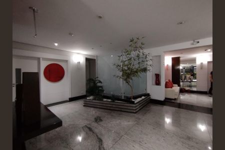 Apartamento à venda com 400m², 5 quartos e 4 vagas Apartamento à venda com 400m², 5 quartos e 4 vagasHall de Entrada