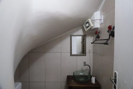 Casa à venda com 105m², 2 quartos e 1 vagaLavabo