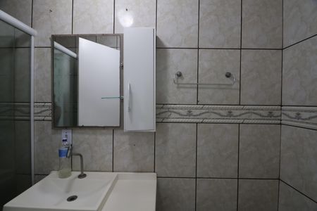 Casa à venda com 105m², 2 quartos e 1 vagaBanheiro suíte