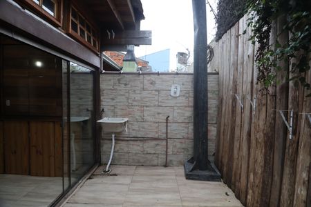 Casa à venda com 105m², 2 quartos e 1 vagaÁrea externa