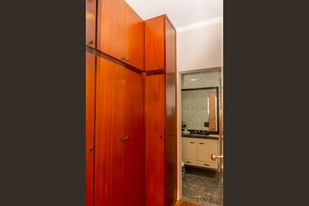 Apartamento para alugar com 156m², 4 quartos e 2 vagas Apartamento para alugar com 156m², 4 quartos e 2 vagasCloset Suite