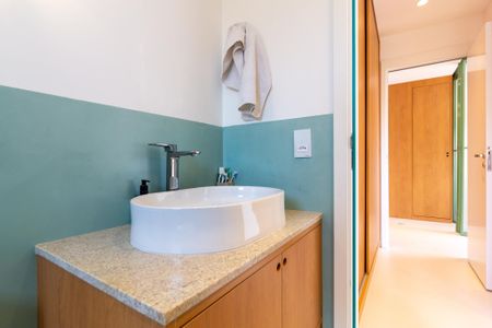 Apartamento à venda com 78m², 2 quartos e 1 vagaBanheiro da Suíte 1