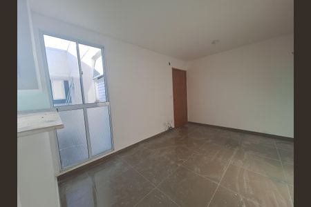 Apartamento para alugar com 2 quartos, 39m² em Parque Santa Rosa, Suzano