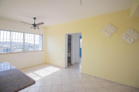 Sala de apartamento para alugar com 2 quartos, 70m² em Brasilândia, São Gonçalo