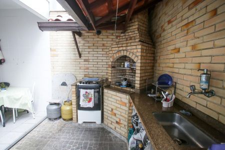 Casa à venda com 127m², 3 quartos e 2 vagasChurrasqueira
