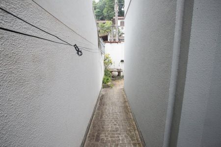 Casa à venda com 127m², 3 quartos e 2 vagasCorredor Lateral