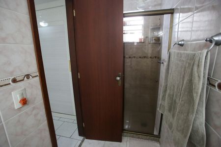 Casa à venda com 127m², 3 quartos e 2 vagasBanheiro da Suíte