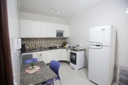 Casa à venda com 127m², 3 quartos e 2 vagasCozinha