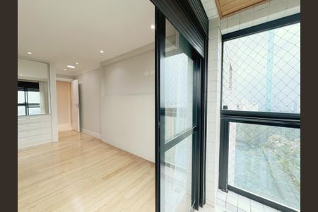 Apartamento para alugar com 243m², 3 quartos e 4 vagasFoto 01