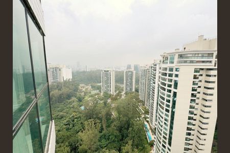 Apartamento para alugar com 243m², 3 quartos e 4 vagasFoto 01