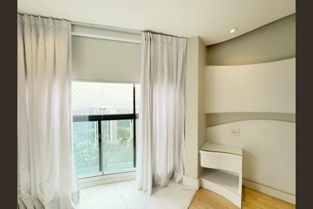 Apartamento para alugar com 243m², 3 quartos e 4 vagasFoto 01