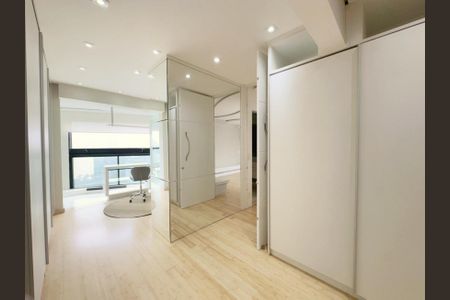 Apartamento para alugar com 243m², 3 quartos e 4 vagasFoto 01