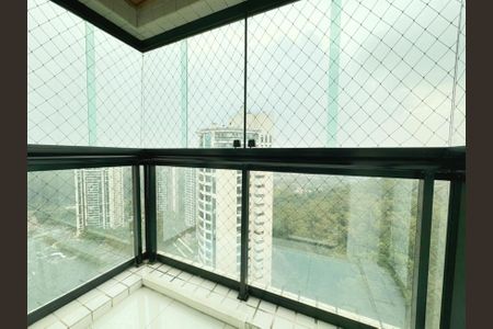 Apartamento para alugar com 243m², 3 quartos e 4 vagasFoto 01