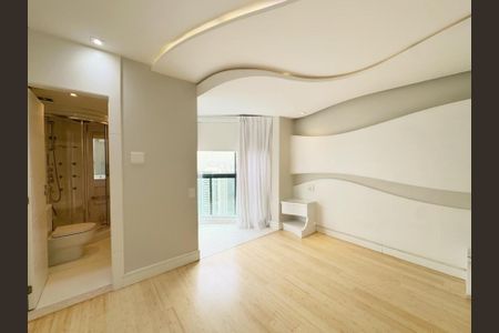 Apartamento para alugar com 243m², 3 quartos e 4 vagasFoto 01