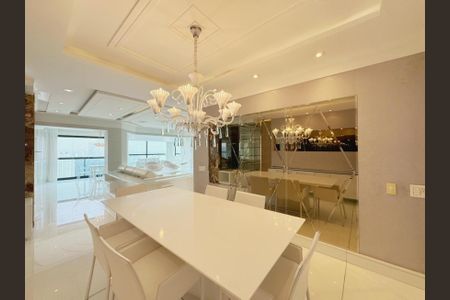 Apartamento para alugar com 243m², 3 quartos e 4 vagasFoto 01
