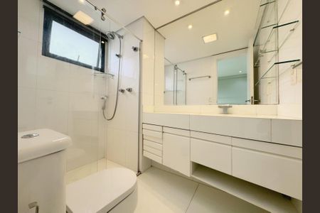 Apartamento para alugar com 243m², 3 quartos e 4 vagasFoto 01