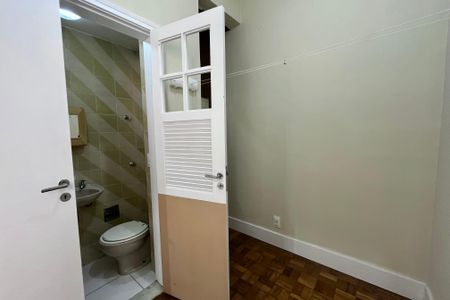 Apartamento para alugar com 137m², 2 quartos e 1 vagaBanheiro de serviço