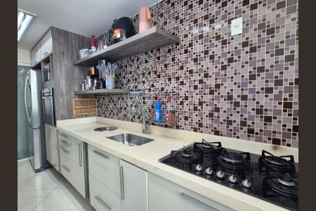 Apartamento à venda com 92m², 2 quartos e 2 vagas Apartamento à venda com 92m², 2 quartos e 2 vagasCozinha