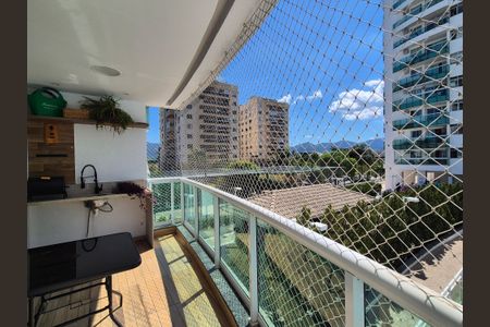 Apartamento à venda com 92m², 2 quartos e 2 vagas Apartamento à venda com 92m², 2 quartos e 2 vagasVaranda