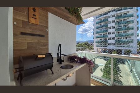 Apartamento à venda com 92m², 2 quartos e 2 vagas Apartamento à venda com 92m², 2 quartos e 2 vagasVaranda