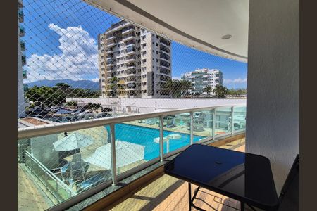 Apartamento à venda com 92m², 2 quartos e 2 vagas Apartamento à venda com 92m², 2 quartos e 2 vagasVaranda