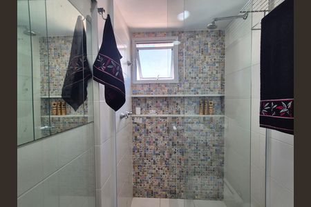 Apartamento à venda com 92m², 2 quartos e 2 vagas Apartamento à venda com 92m², 2 quartos e 2 vagasSuíte