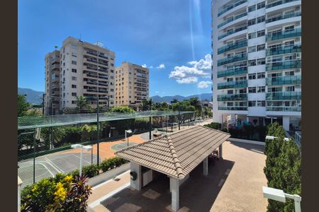 Apartamento à venda com 92m², 2 quartos e 2 vagas Apartamento à venda com 92m², 2 quartos e 2 vagasVista