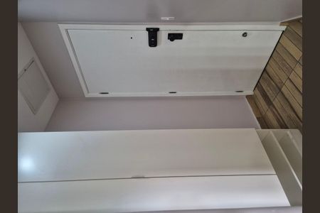 Apartamento à venda com 92m², 2 quartos e 2 vagas Apartamento à venda com 92m², 2 quartos e 2 vagasHall