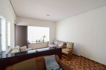 Casa à venda com 150m², 3 quartos e 5 vagasSala