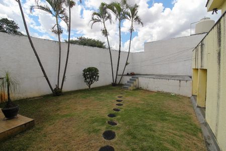 Casa à venda com 150m², 3 quartos e 5 vagasQuintal