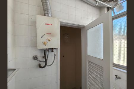 Apartamento à venda com 69m², 3 quartos e 1 vagaÁrea de Serviço