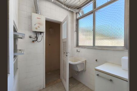 Apartamento à venda com 69m², 3 quartos e 1 vagaÁrea de Serviço