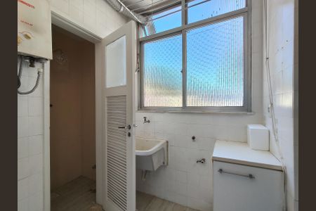 Apartamento à venda com 69m², 3 quartos e 1 vagaÁrea de Serviço