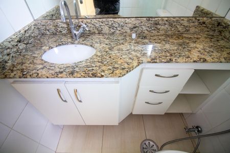 Apartamento para alugar com 53m², 2 quartos e 1 vaga Apartamento para alugar com 53m², 2 quartos e 1 vagaBanheiro