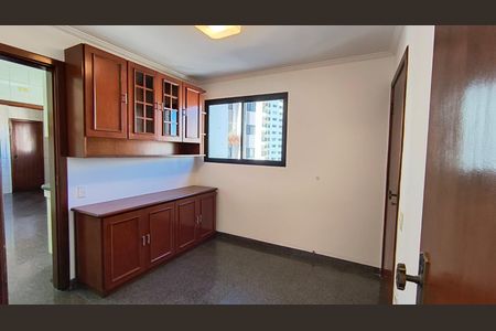 Apartamento para alugar com 4 quartos, 232m² em Santana, São Paulo