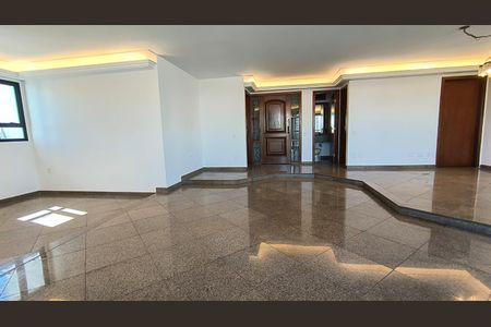 Apartamento para alugar com 4 quartos, 232m² em Santana, São Paulo