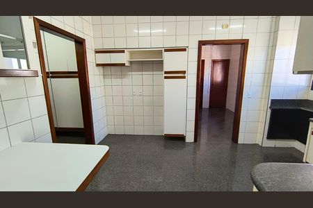 Apartamento para alugar com 4 quartos, 232m² em Santana, São Paulo