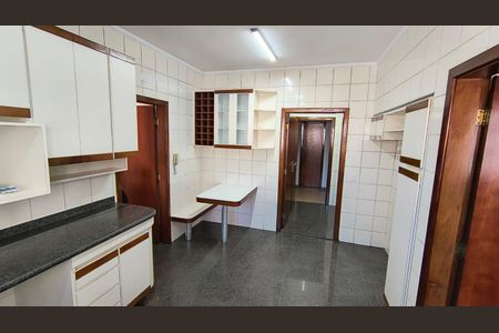 Apartamento para alugar com 4 quartos, 232m² em Santana, São Paulo