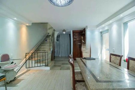 Casa à venda com 6 quartos, 200m² em Itaim Bibi, São Paulo