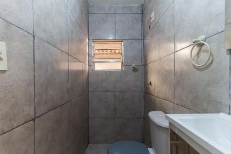 Casa para alugar com 45m², 1 quarto e sem vaga Casa para alugar com 45m², 1 quarto e sem vagaBanheiro