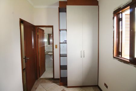 Casa para alugar com 167m², 3 quartos e 2 vagasSuíte 2