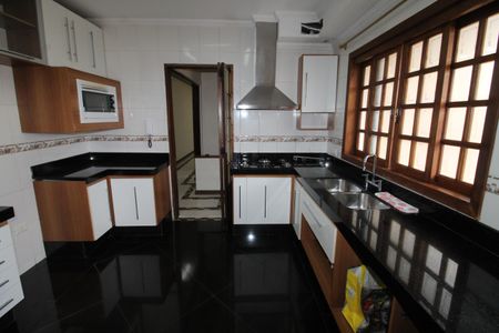 Casa para alugar com 167m², 3 quartos e 2 vagasCozinha