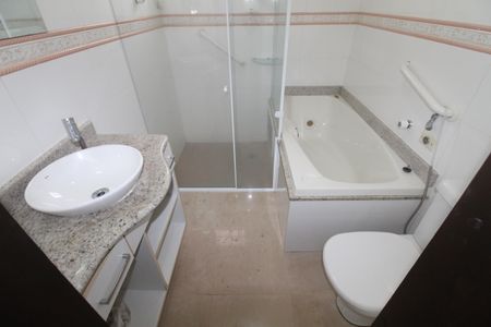 Casa para alugar com 167m², 3 quartos e 2 vagasBanheiro da Suíte 1