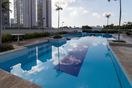 Apartamento à venda com 64m², 2 quartos e 1 vagaÁrea Comum - Piscina