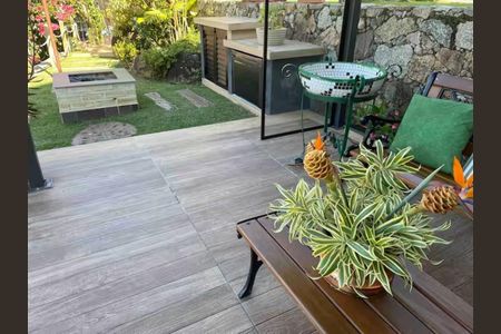 Casa de condomínio para alugar com 130m², 3 quartos e 2 vagas