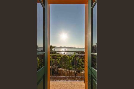 Casa de condomínio para alugar com 130m², 3 quartos e 2 vagas