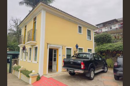 Casa de condomínio para alugar com 130m², 3 quartos e 2 vagas