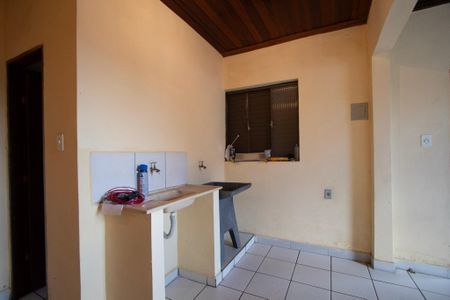 Casa para alugar com 30m², 1 quarto e sem vaga