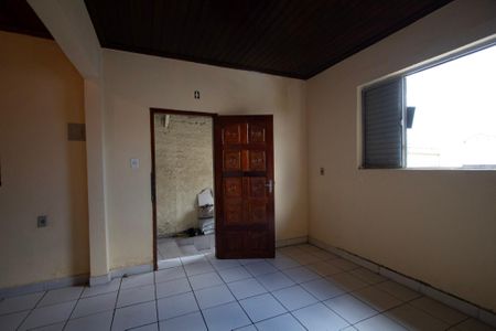 Casa para alugar com 30m², 1 quarto e sem vaga